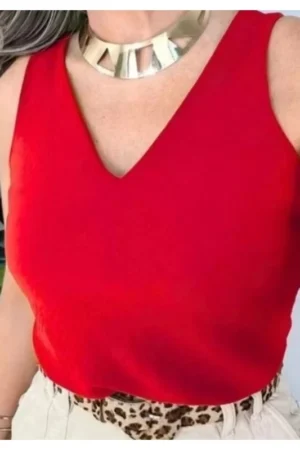 Blusa Regata Feminina Alça Larga em Tecido Duna | Gola Transpassada Moderna