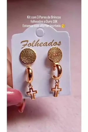 Conjunto de Brincos Feminino  Argolinha Cruz Folheados a Ouro 18K Cartela com 2 Pares Brincos Delicado e Pequeno