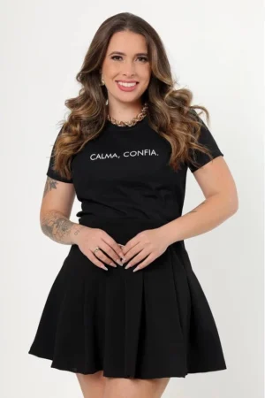 T-Shirt Feminina de Algodão Preta Calma Confia | Estilo Casual e Conforto